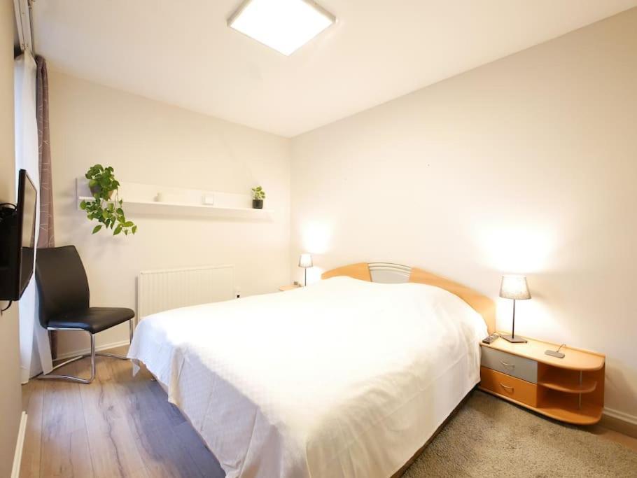 61 M2 Erdgeschosswohnung Mit Eigenem Parkplatz Vorm Haus Osnabrück Eksteriør bilde
